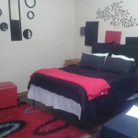 مافكينج Larona Inn المظهر الخارجي الصورة