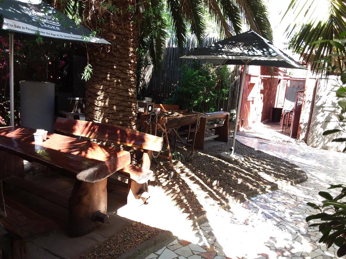مافكينج Larona Inn المظهر الخارجي الصورة