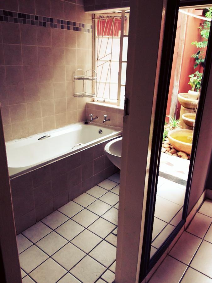 مافكينج Larona Inn المظهر الخارجي الصورة